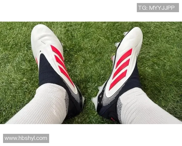 足球鞋与球星上脚守门员的完美结合 探索守门员专属足球鞋的创新与突破